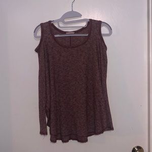 Dark pink, open shoulder, super cute long sleeve top.